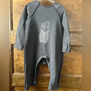 Stylish cat graphic / raw edge sweatshirt onesie / 100% cotton 12-18 months